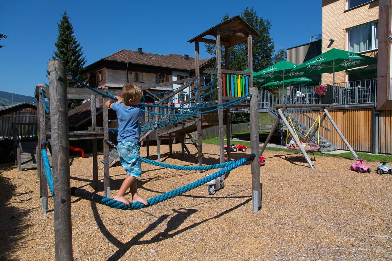 לינגנאו Familienhotel Adler מראה חיצוני תמונה