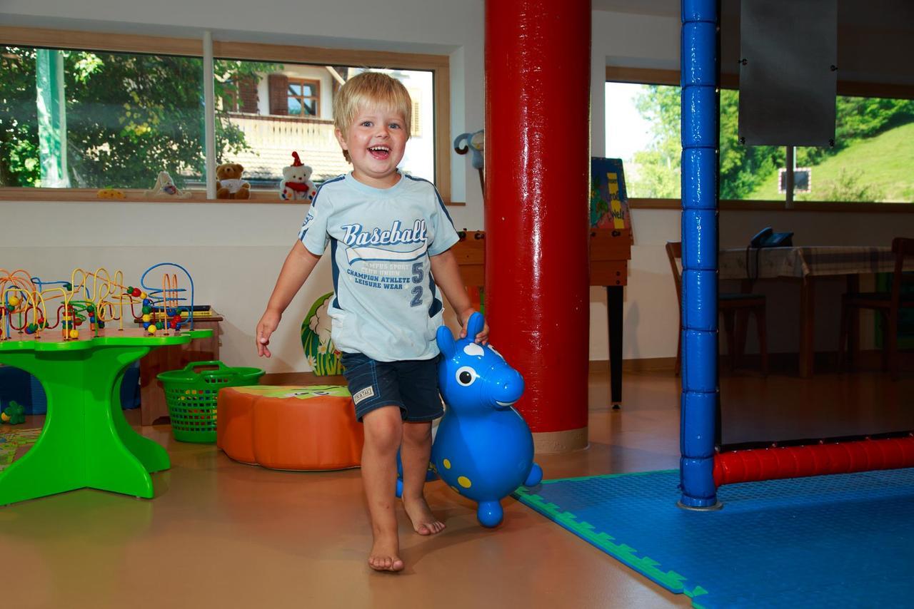 לינגנאו Familienhotel Adler מראה חיצוני תמונה