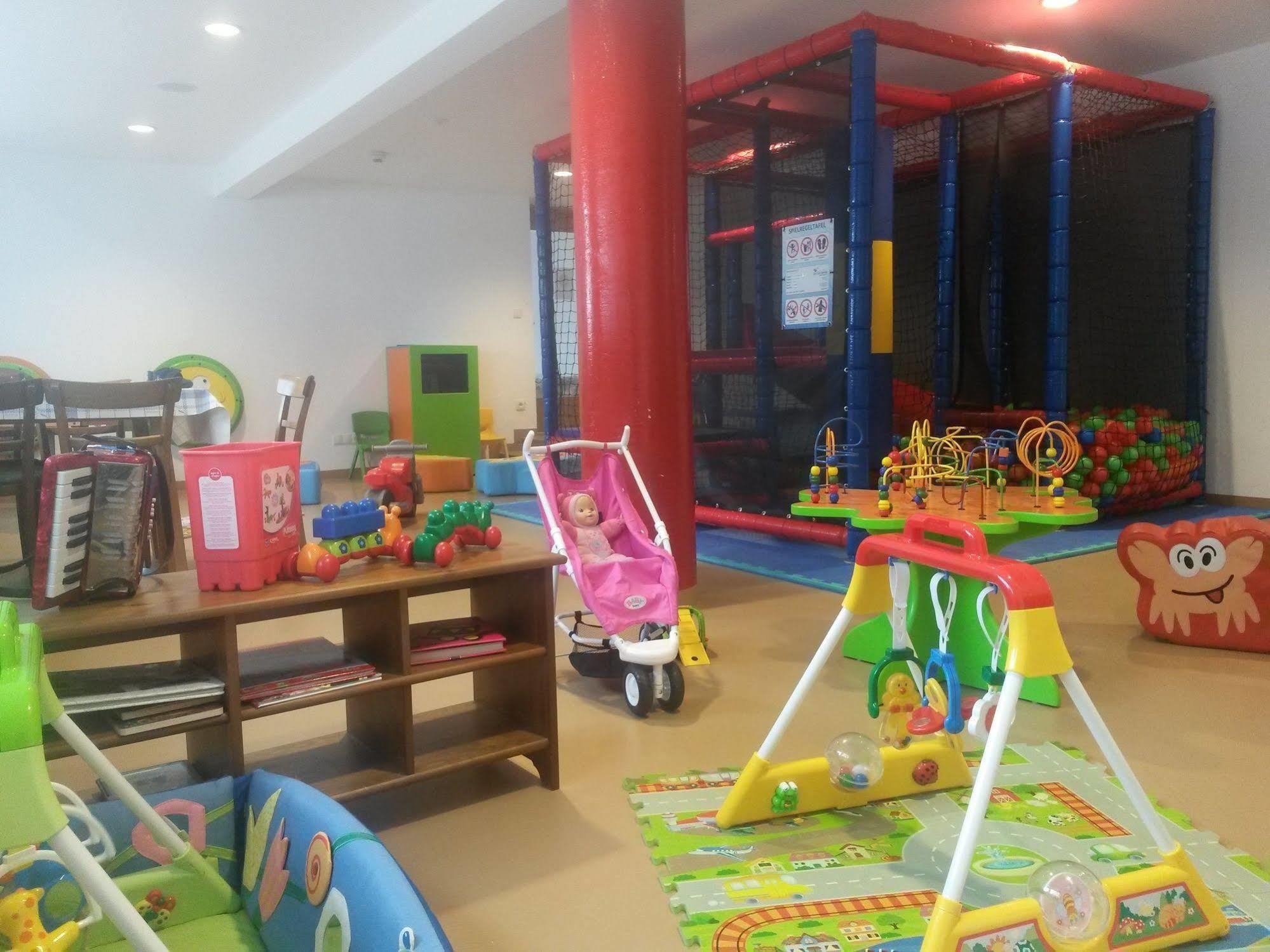 לינגנאו Familienhotel Adler מראה חיצוני תמונה