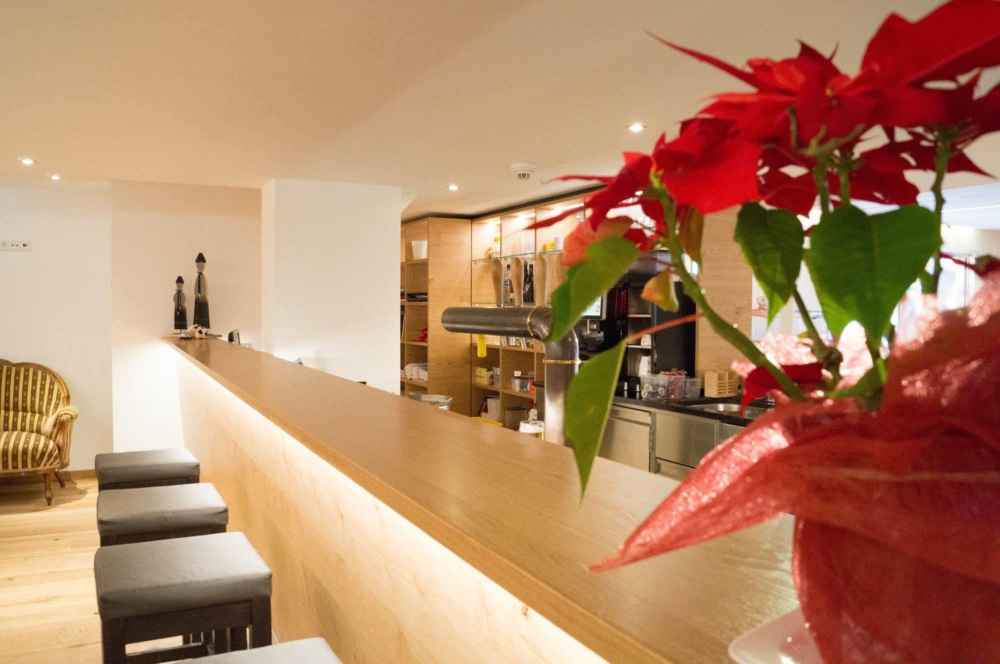 לינגנאו Familienhotel Adler מראה חיצוני תמונה