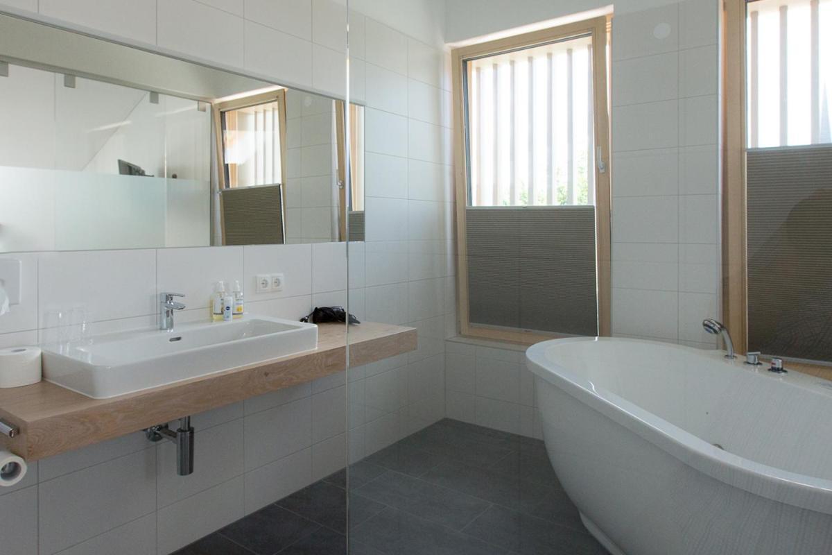 לינגנאו Familienhotel Adler מראה חיצוני תמונה